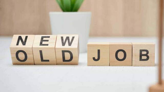 10 Vital Questions to Ask Yourself When Considering a Career Change